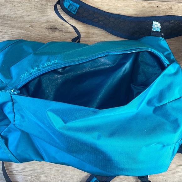 North Face Day Summit Pack for the Griffin 75 Hiking Back Pack (*not included) - Picture 4 of 7